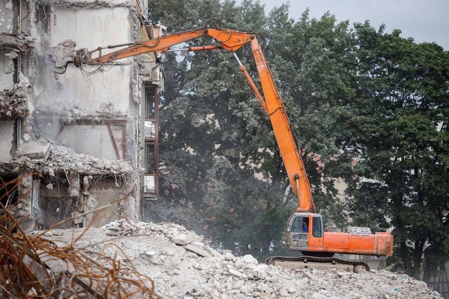 Демонтаж бетонных конструкций гидромолотом Минск и Минский район Демонтаж бетонных конструкций гидромолотом Минск